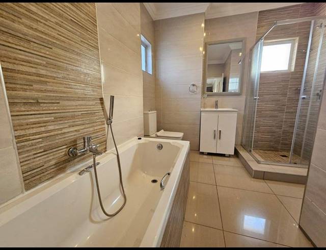 4 BEDROOM HOUSE FOR SALE IN RIVERSPRAY LIFESTYLE ESTATE